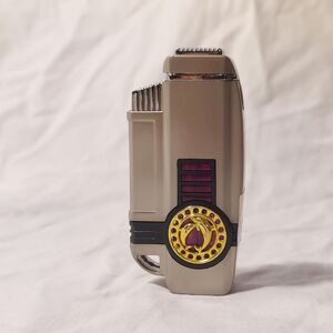 Single Torch Dolphin Emblem Refillable Pocket Lighter